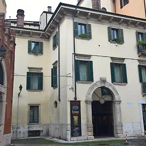 Apartment Casa Ferrari Sanificato Ozono, Verona